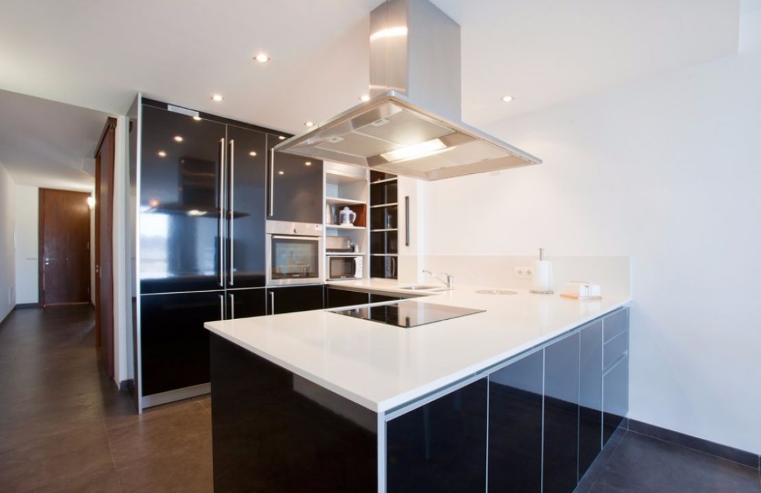 Modern Front Line Apartment for sale in Puerto Pollensa Mallorca