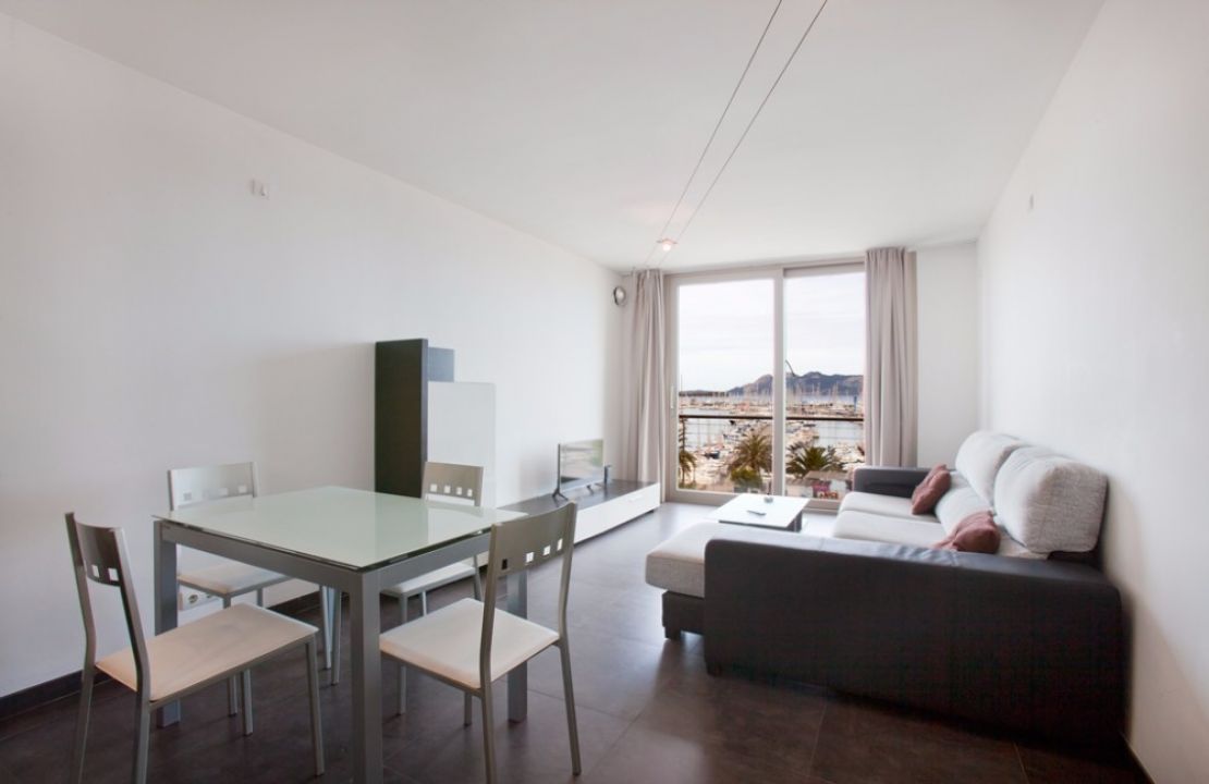 Modern Front Line Apartment for sale in Puerto Pollensa Mallorca
