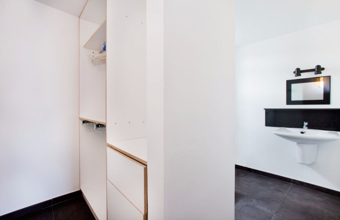 Modern Front Line Apartment for sale in Puerto Pollensa Mallorca