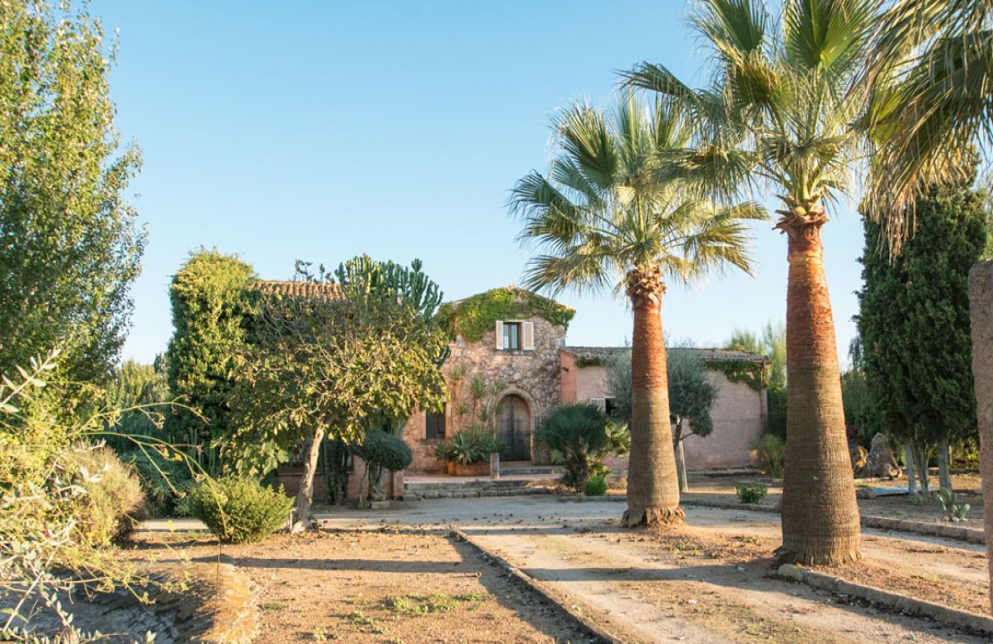 Landhaus in Sa Pobla, Mallorca mit originaler Mühle