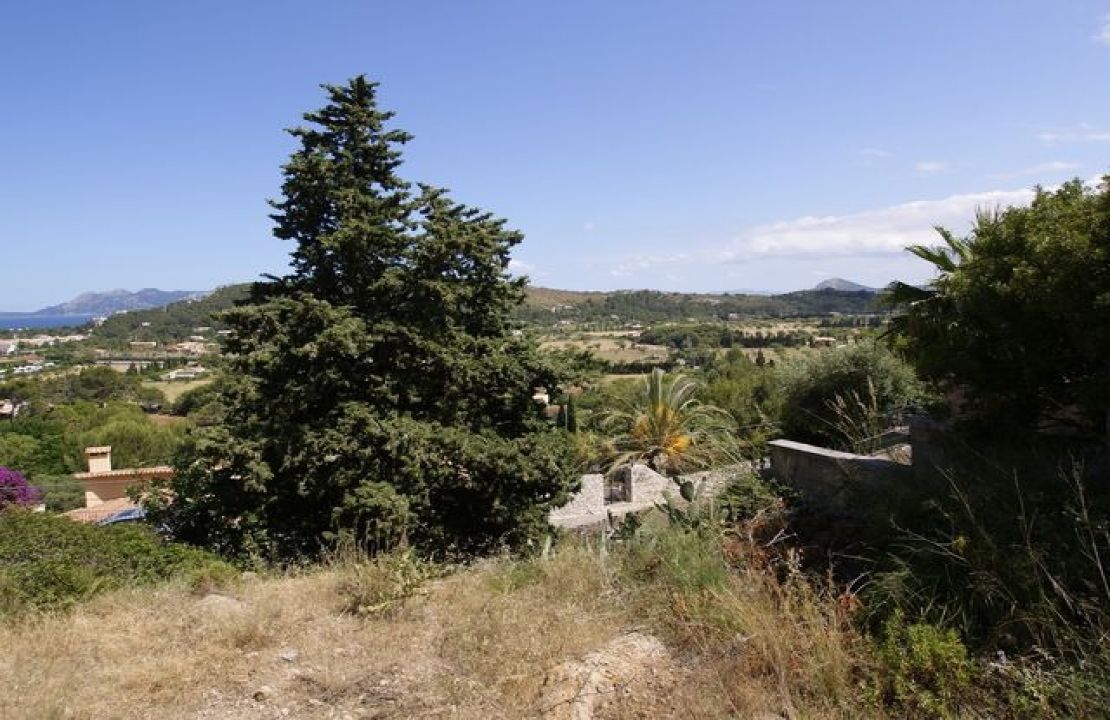 Puerto Pollensa plot of land in El Vila with panaramic views for sale