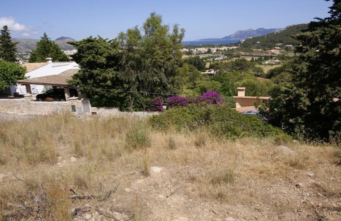 Puerto Pollensa plot of land in El Vila with panaramic views for sale