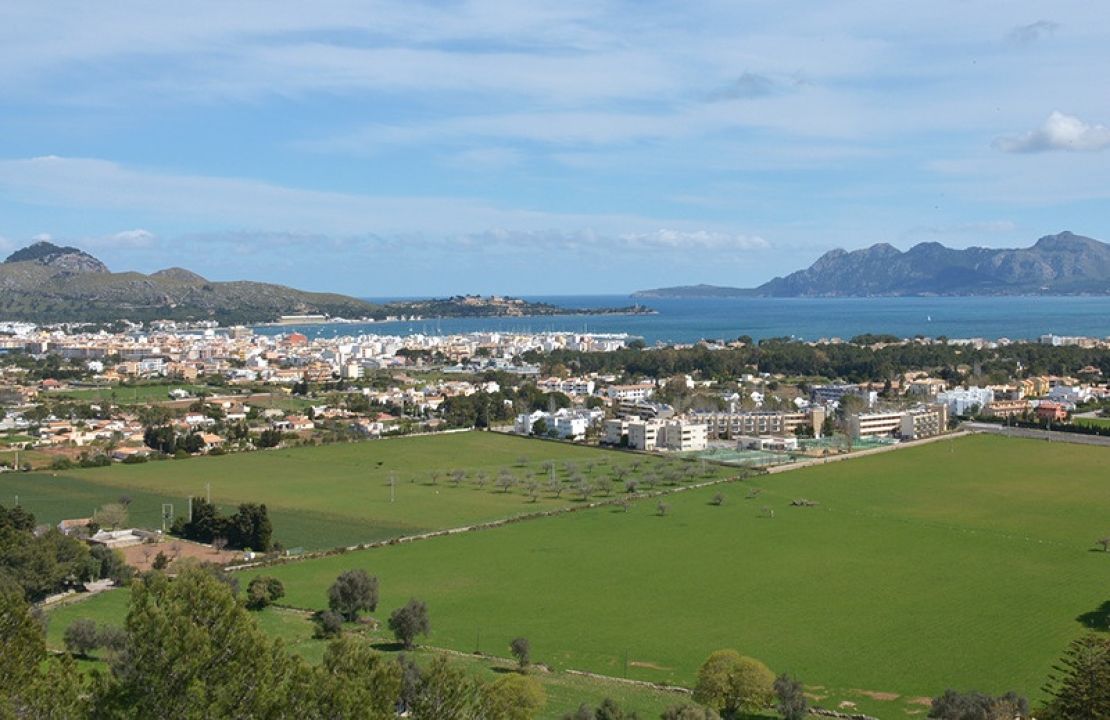 Puerto Pollensa plot of land in El Vila with panaramic views for sale