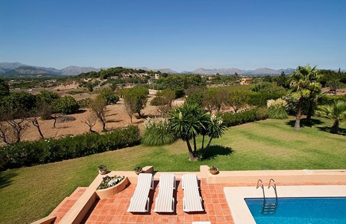 Villa for sale with sea views close to Alcudia Mallorca