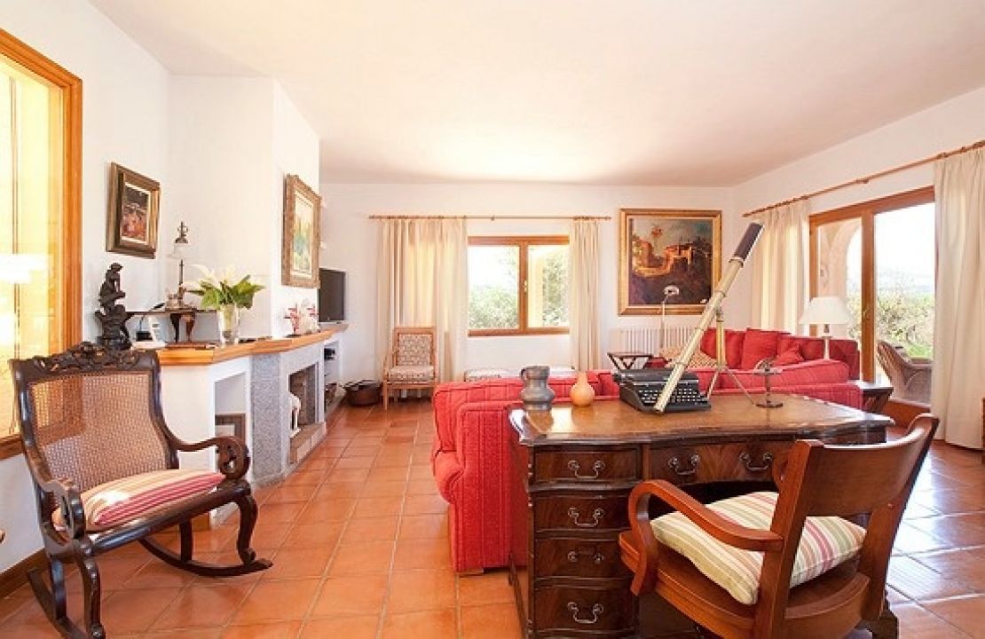 Villa for sale with sea views close to Alcudia Mallorca