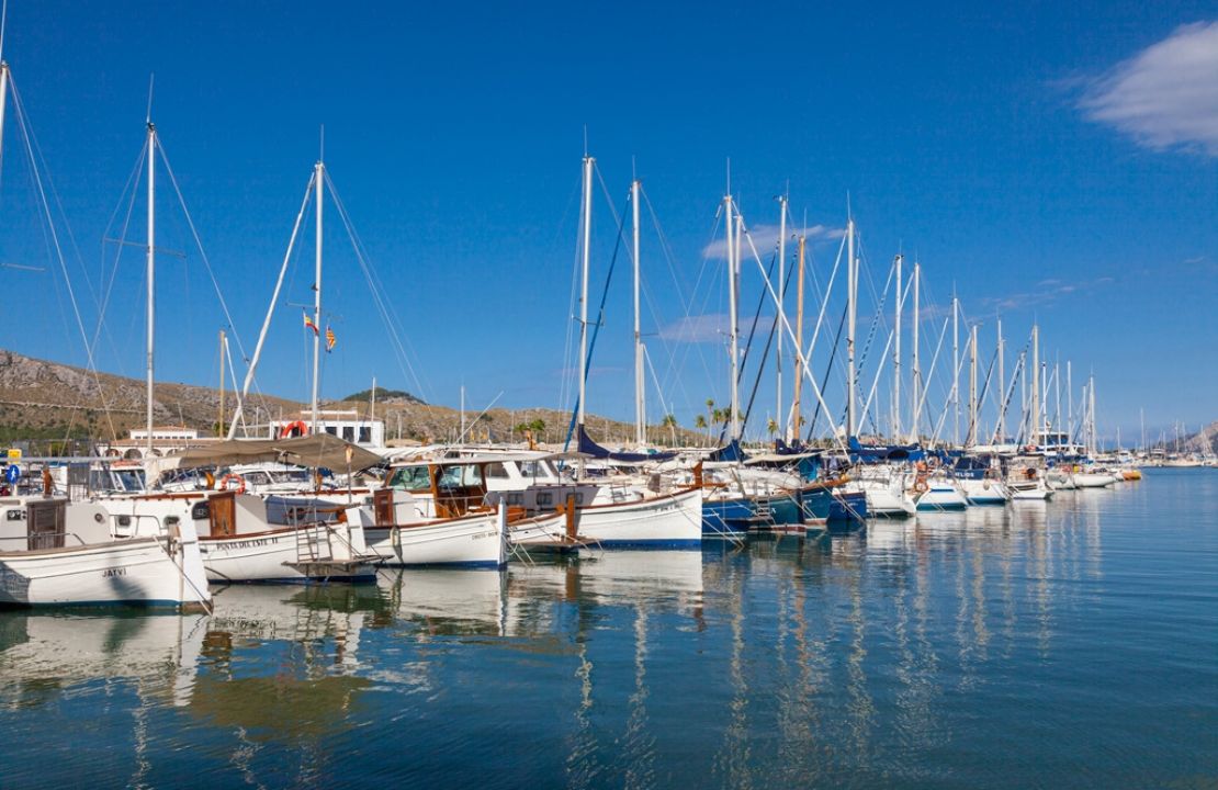 Strand Villa in Puerto Pollensa am Meer - Baumöglichkeit für Luxuswohnungen mit Tiefgarage