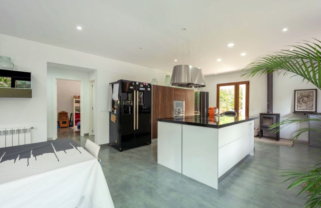 Large villa in Mallorca Son Toni Sa Pobla with pool near Golf Pollensa for sale