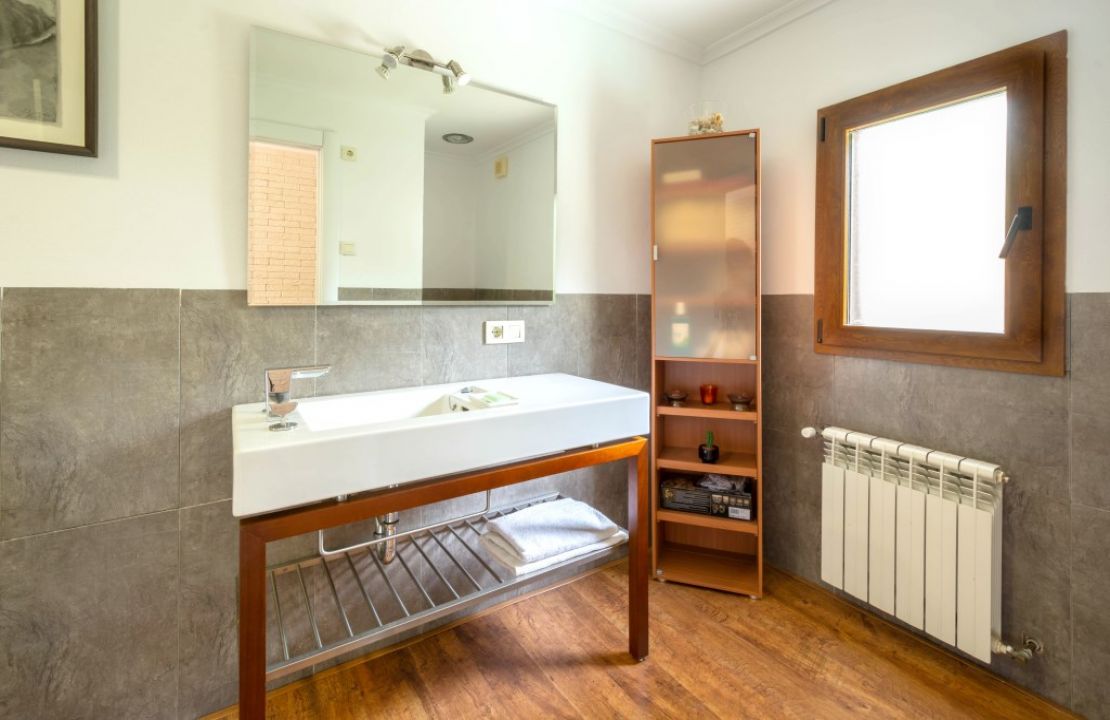 Large villa in Mallorca Son Toni Sa Pobla with pool near Golf Pollensa for sale
