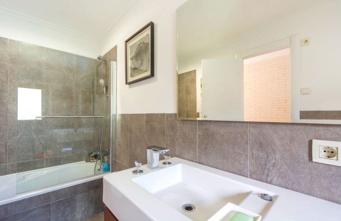 Large villa in Mallorca Son Toni Sa Pobla with pool near Golf Pollensa for sale