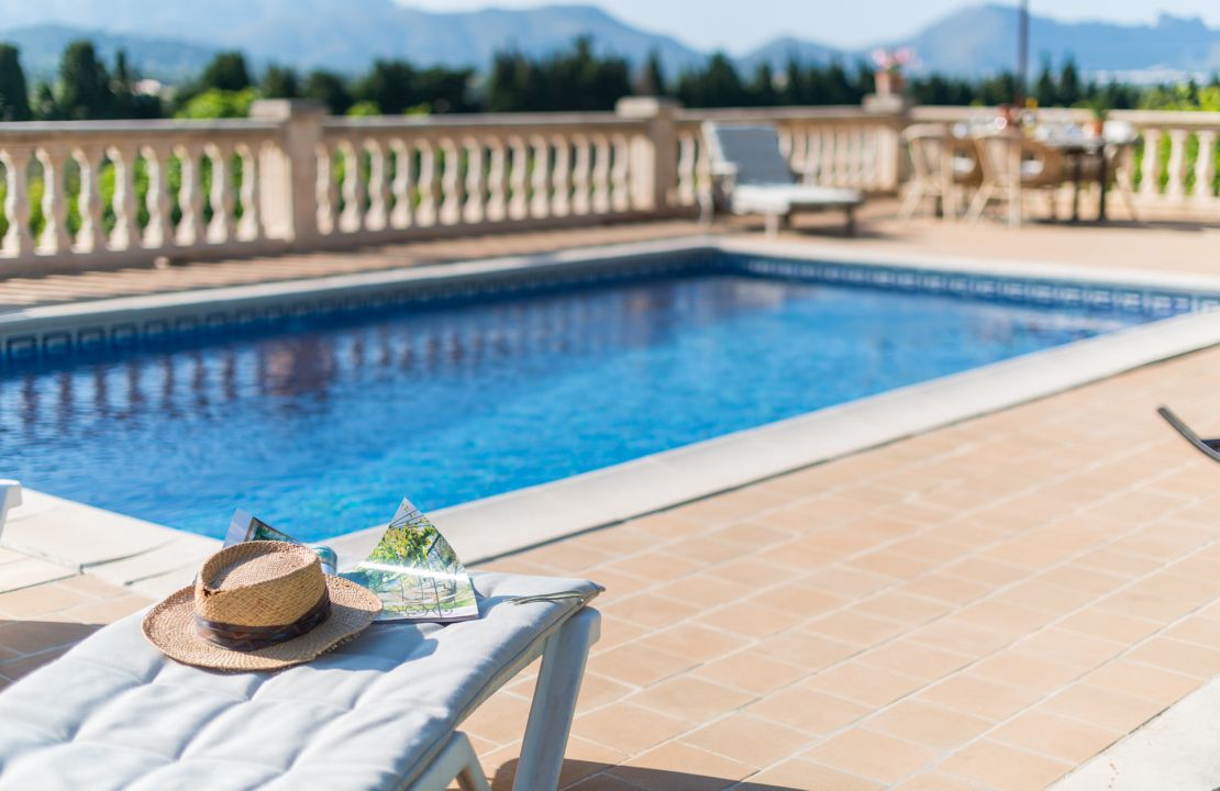 Superb country home between Pollensa and Alcudia with amazing views and holiday rental license