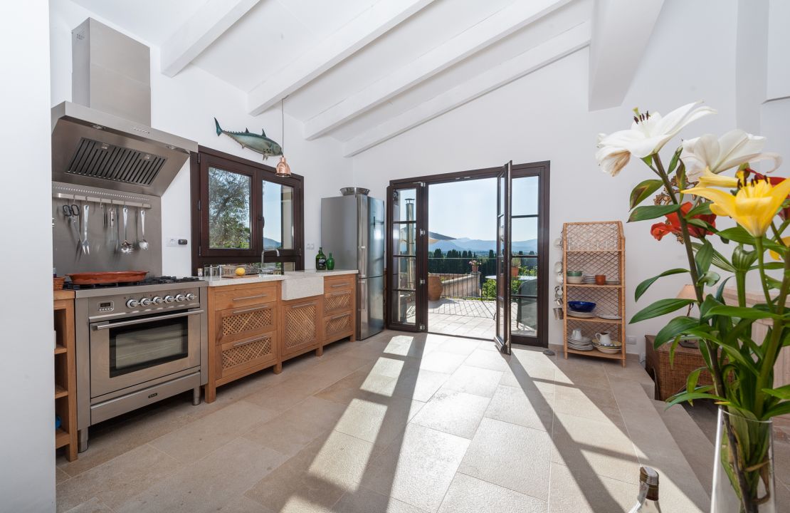 Superb country home between Pollensa and Alcudia with amazing views and holiday rental license