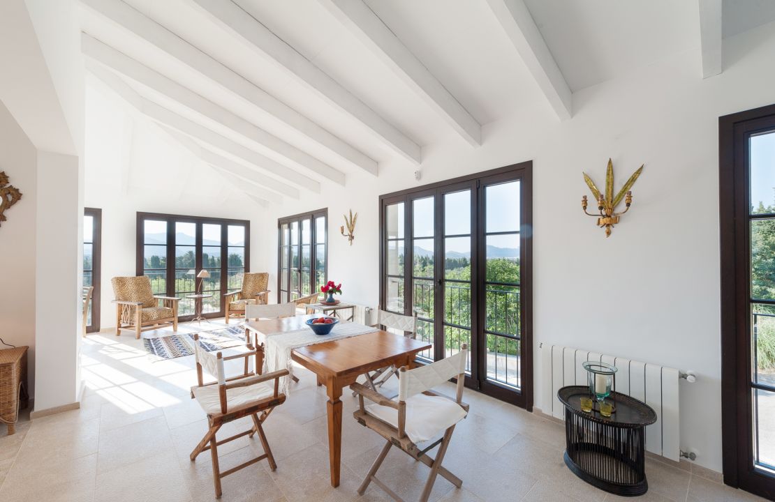 Superb country home between Pollensa and Alcudia with amazing views and holiday rental license