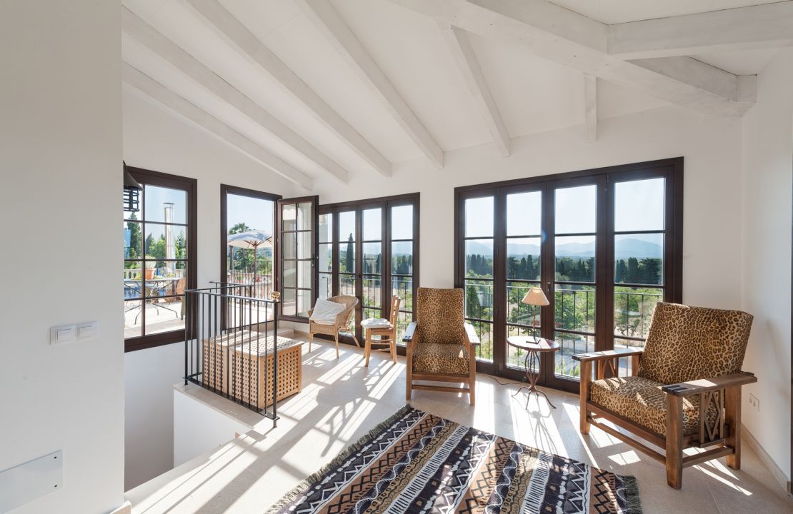 Superb country home between Pollensa and Alcudia with amazing views and holiday rental license
