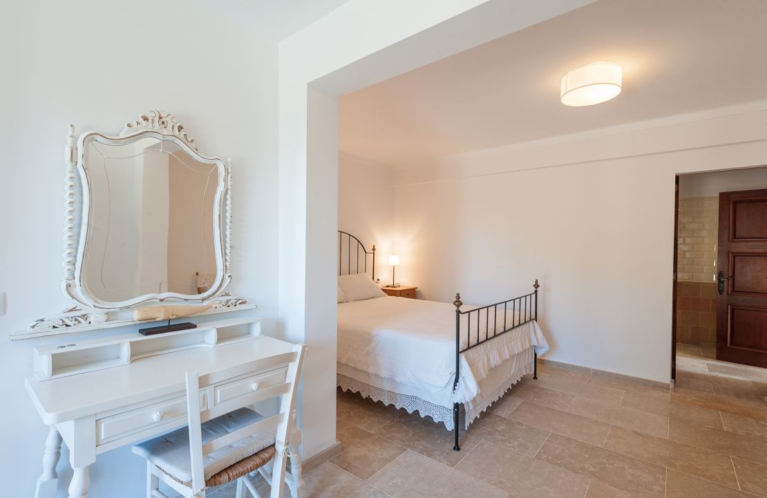 Superb country home between Pollensa and Alcudia with amazing views and holiday rental license