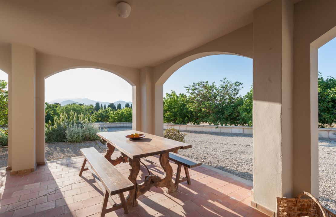 Superb country home between Pollensa and Alcudia with amazing views and holiday rental license