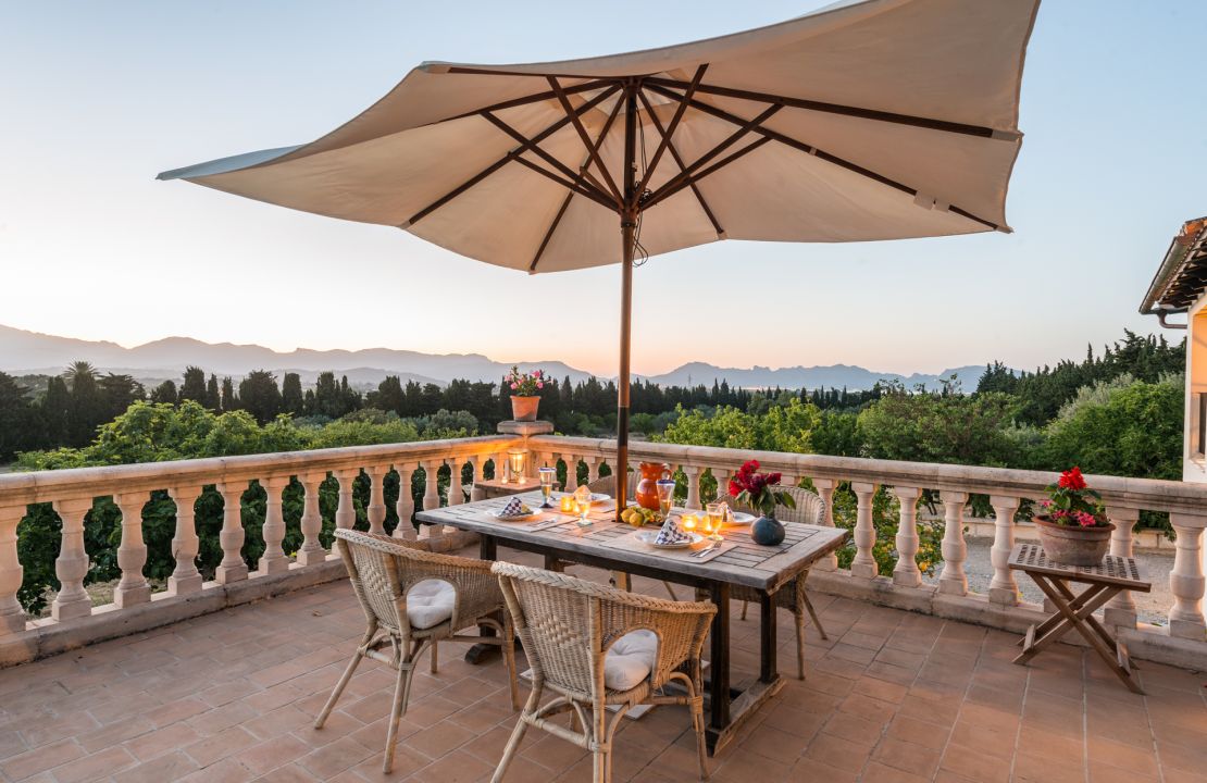 Superb country home between Pollensa and Alcudia with amazing views and holiday rental license