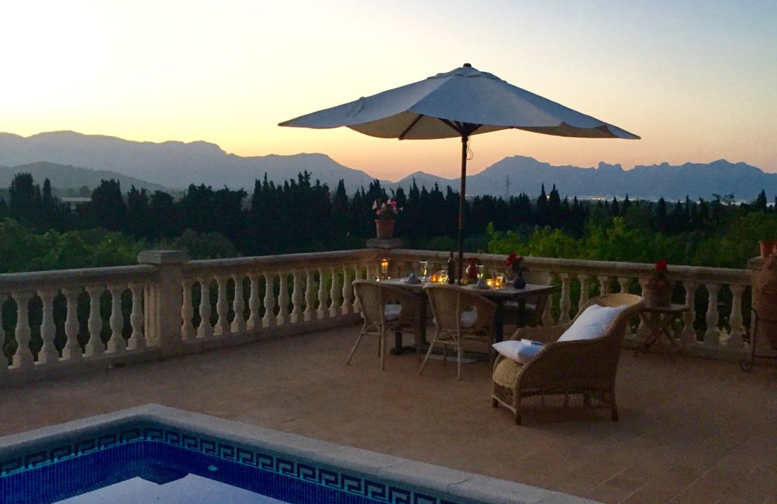 Superb country home between Pollensa and Alcudia with amazing views and holiday rental license