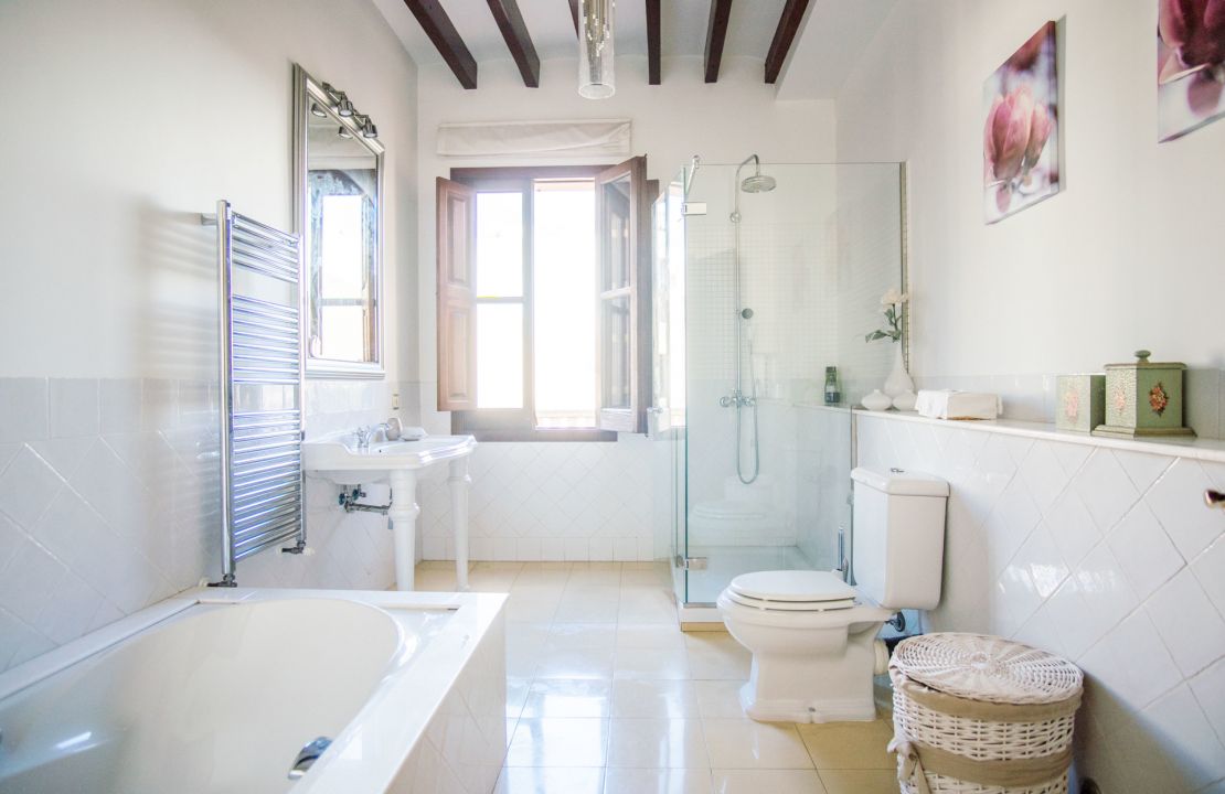 Hotel in Sa Pobla Mallorca with a great business opportunity