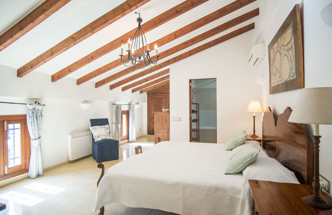 Hotel in Sa Pobla Mallorca with a great business opportunity