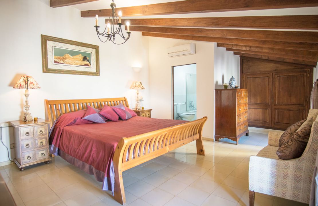 Hotel in Sa Pobla Mallorca with a great business opportunity
