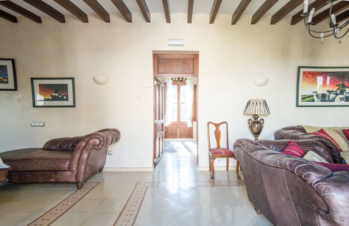 Hotel in Sa Pobla Mallorca with a great business opportunity