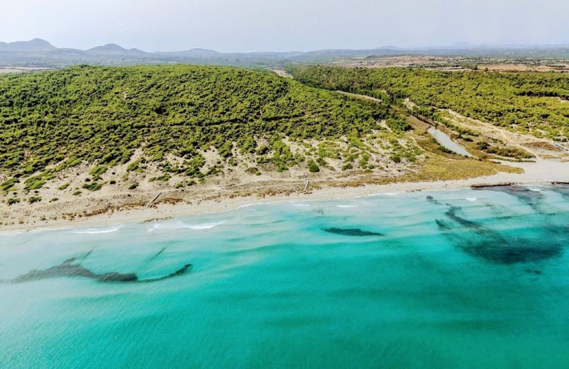 Second Sea line house for sale in Son Serra de Marina with sea views and a holiday rental license.