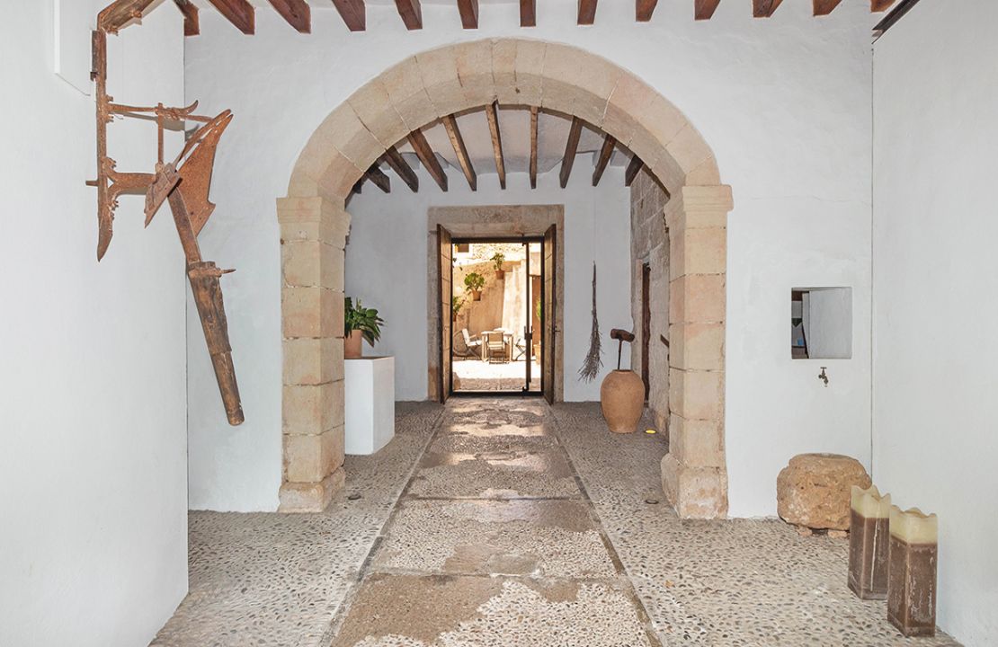 Finca aus dem 13. Jahrhundert in Campanet, Mallorca bestehend aus dem Herrenhaus und seinen vielfältigen Anbauten