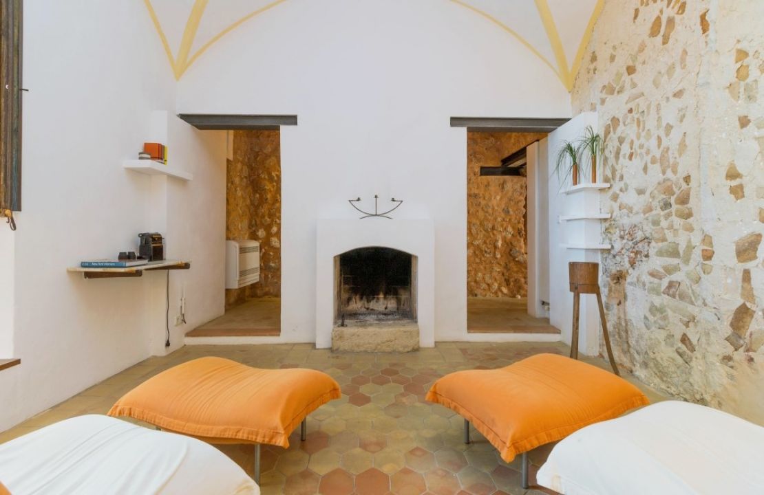 Finca aus dem 13. Jahrhundert in Campanet, Mallorca bestehend aus dem Herrenhaus und seinen vielfältigen Anbauten