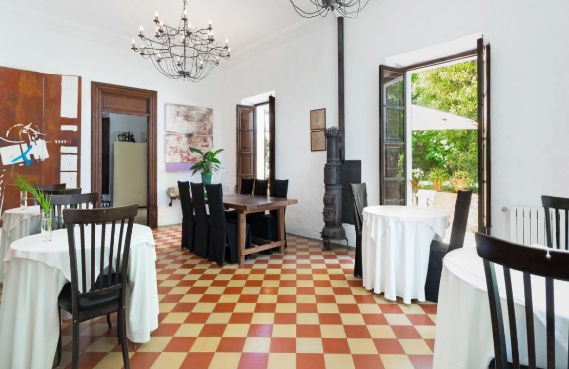 Finca aus dem 13. Jahrhundert in Campanet, Mallorca bestehend aus dem Herrenhaus und seinen vielfältigen Anbauten