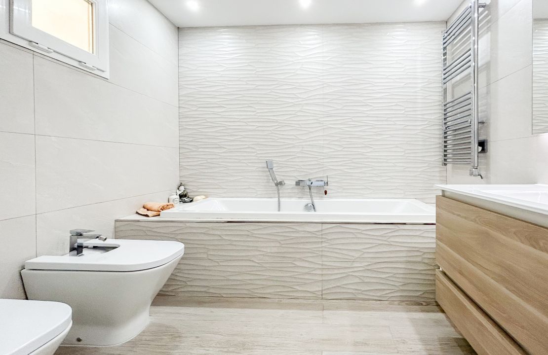 Newly refurbished top floor apartment for sale in Can Picafort with spacious terraces and parking space