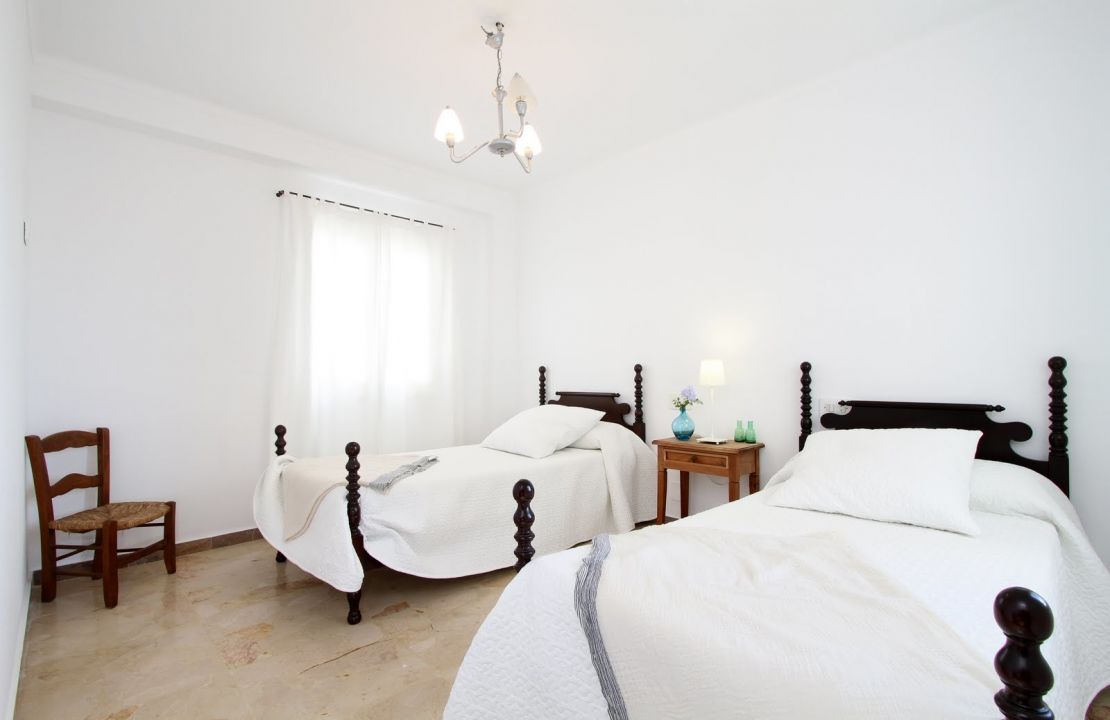 Third floor apartment for rent with lift in first sea line located in Puerto Pollenca