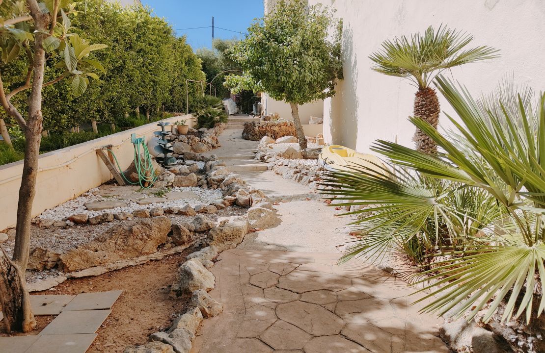 Front-line apartment in Alcanada Alcudia Mallorca for sale