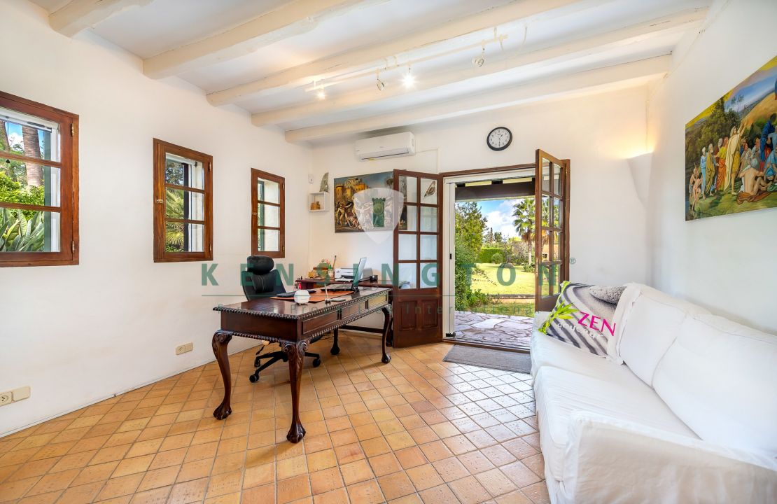 Authentic country house Pollensa / Alcudia with pool, guest house, garage and amazing gardens for sale