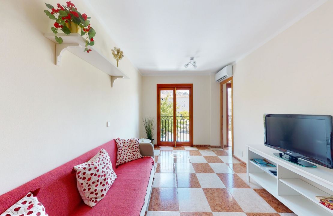 First floor apartment in the center of Puerto Pollensa Mallorca with pool for sale