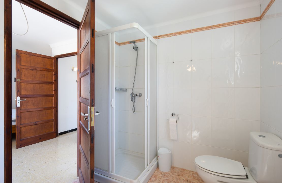 Attraktive Villa in Bonaire Alcudia mit Lizenz zur Ferienvermietung und Pool zu verkaufen