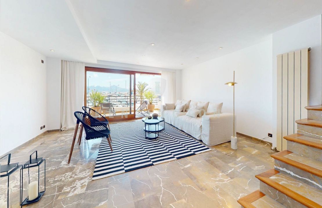 Duplex Wohnung am Hafen von Puerto Pollensa mit Meerblick zu verkaufen