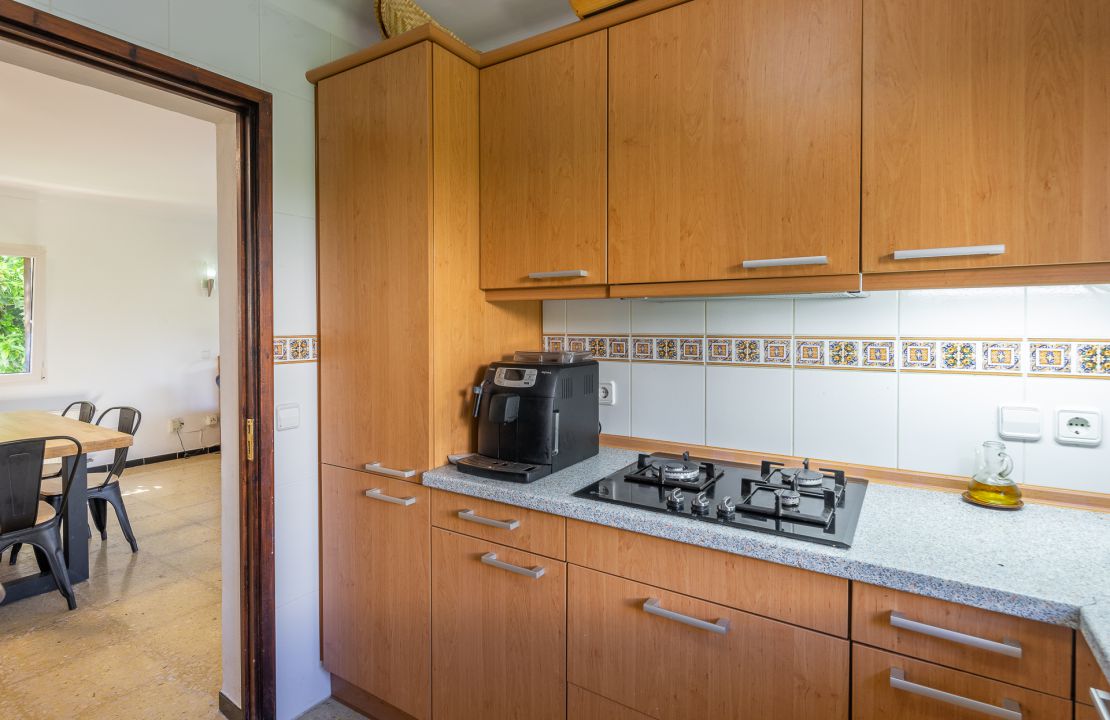 Attraktive Villa in Bonaire Alcudia mit Lizenz zur Ferienvermietung und Pool zu verkaufen