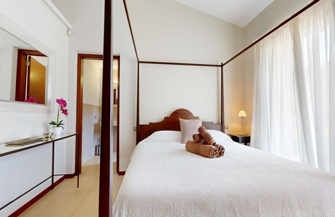 Traditional Elegance in the Countryside Near Pollensa with Holiday Rental License for 12 People for Sale