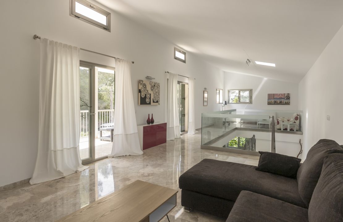 Villa with pool for long term rental in Cala San Vicente Pollensa