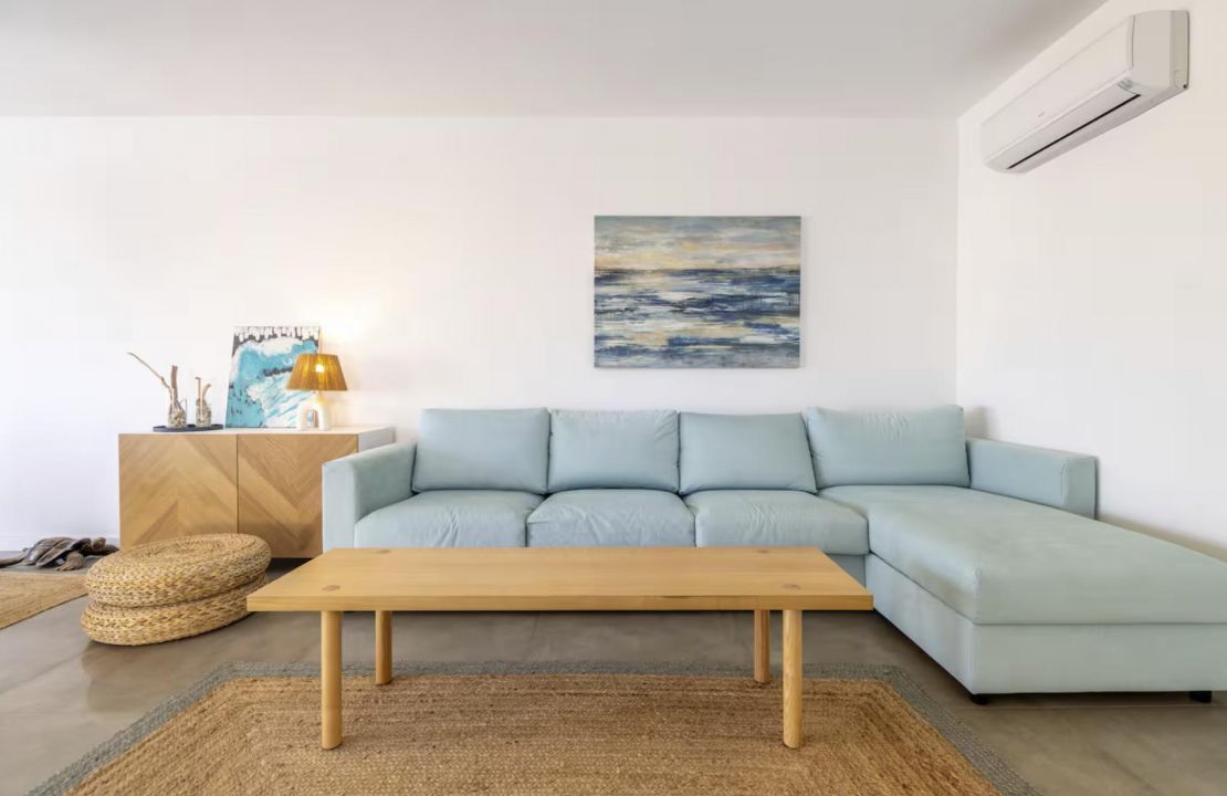 Beach house for sale in Son Serra de Marina Mallorca with sea views and rental licence