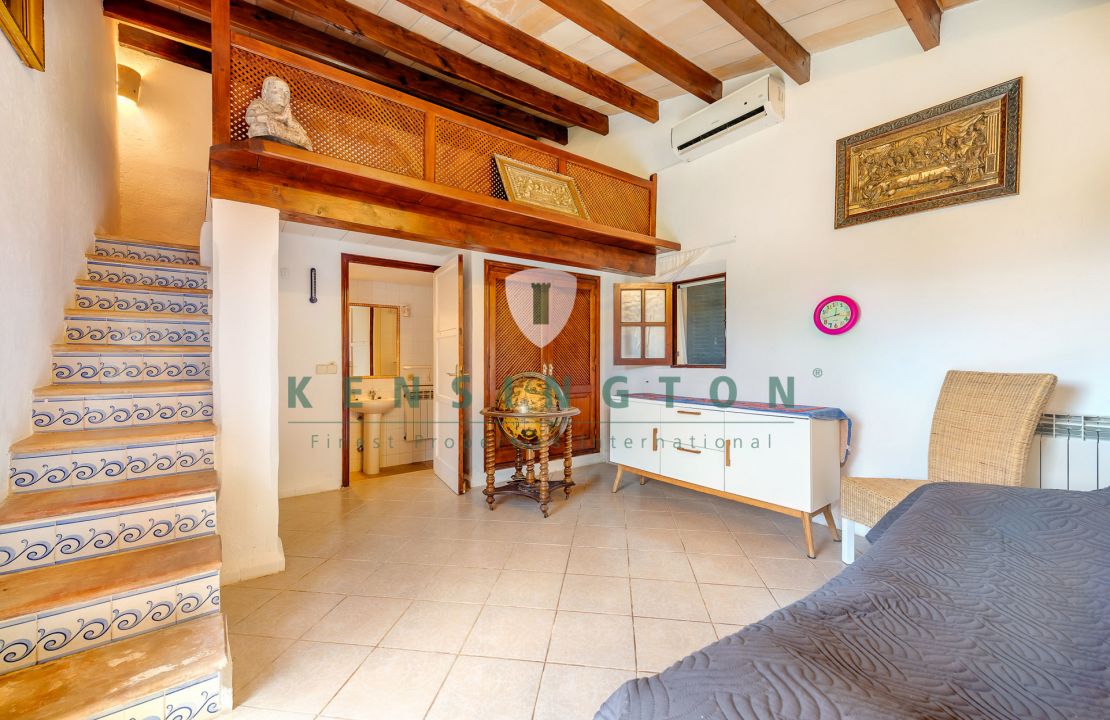 Authentic country house Pollensa / Alcudia with pool, guest house, garage and amazing gardens for sale