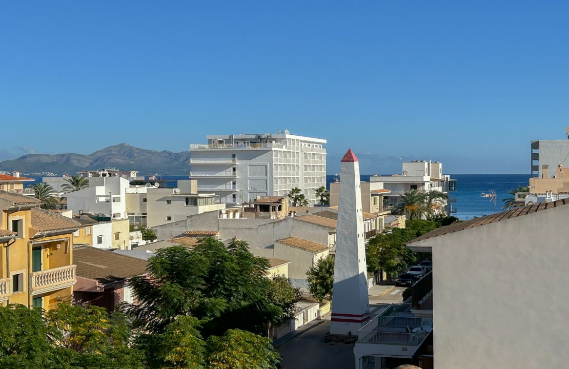 Newly refurbished top floor apartment for sale in Can Picafort with spacious terraces and parking space