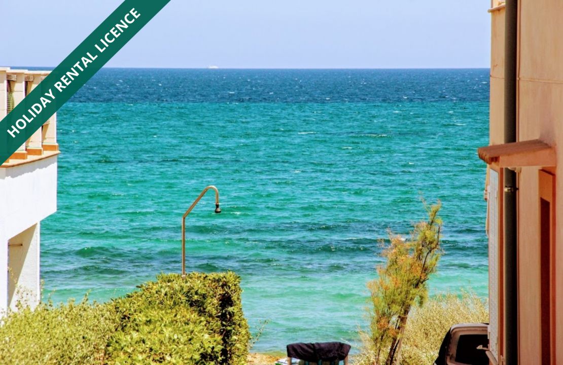 Second Sea line house for sale in Son Serra de Marina with sea views and a holiday rental license.