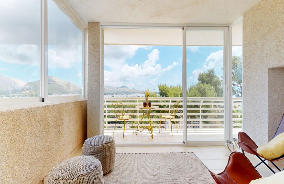 Puerto Pollensa apartment for sale with sea views, pool and storage