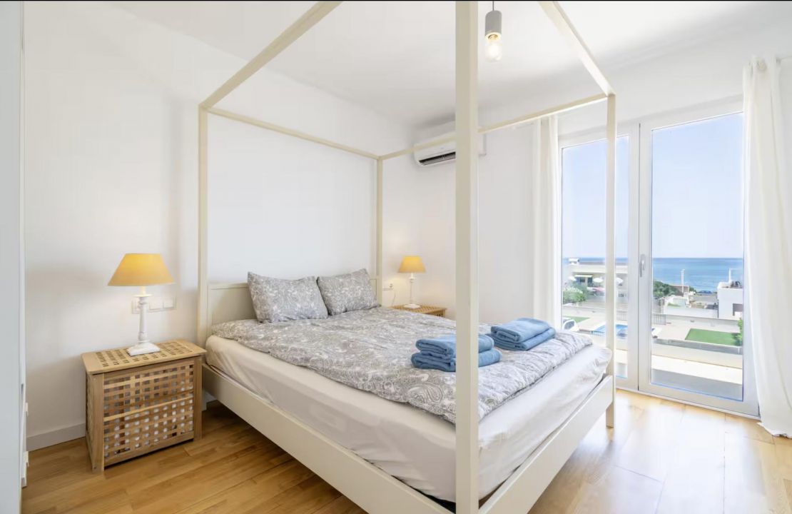 Beach house for sale in Son Serra de Marina Mallorca with sea views and rental licence