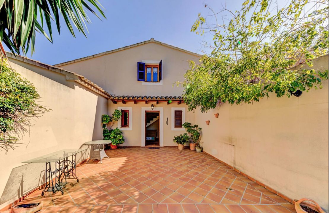 Lovely Villa with holiday rental license and very good location close to Alcudia