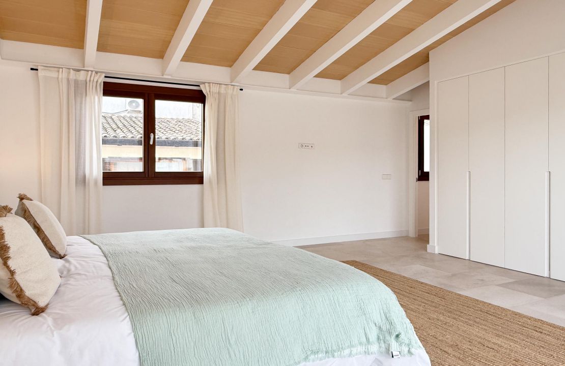 High quality townhouse Pollensa with pool and garage for sale