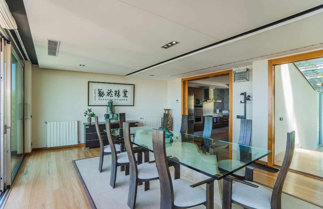 Luxus-Villa mit fantastischem Meerblick und Lizenz zur Ferienvermietung in Alcanada, Alcudia, Mallorca zu verkaufen