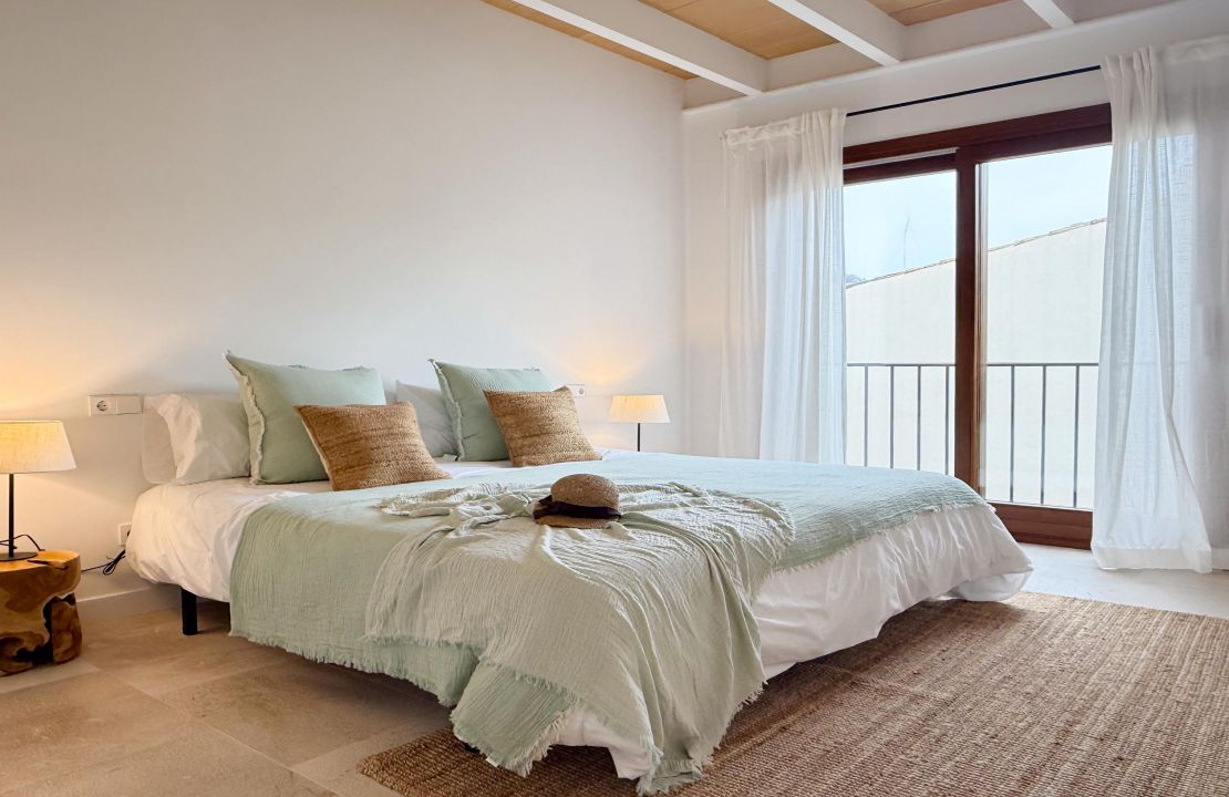 High quality townhouse Pollensa with pool and garage for sale