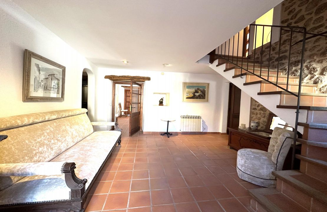 Finca for long term rental in Pollensa with pool and garden